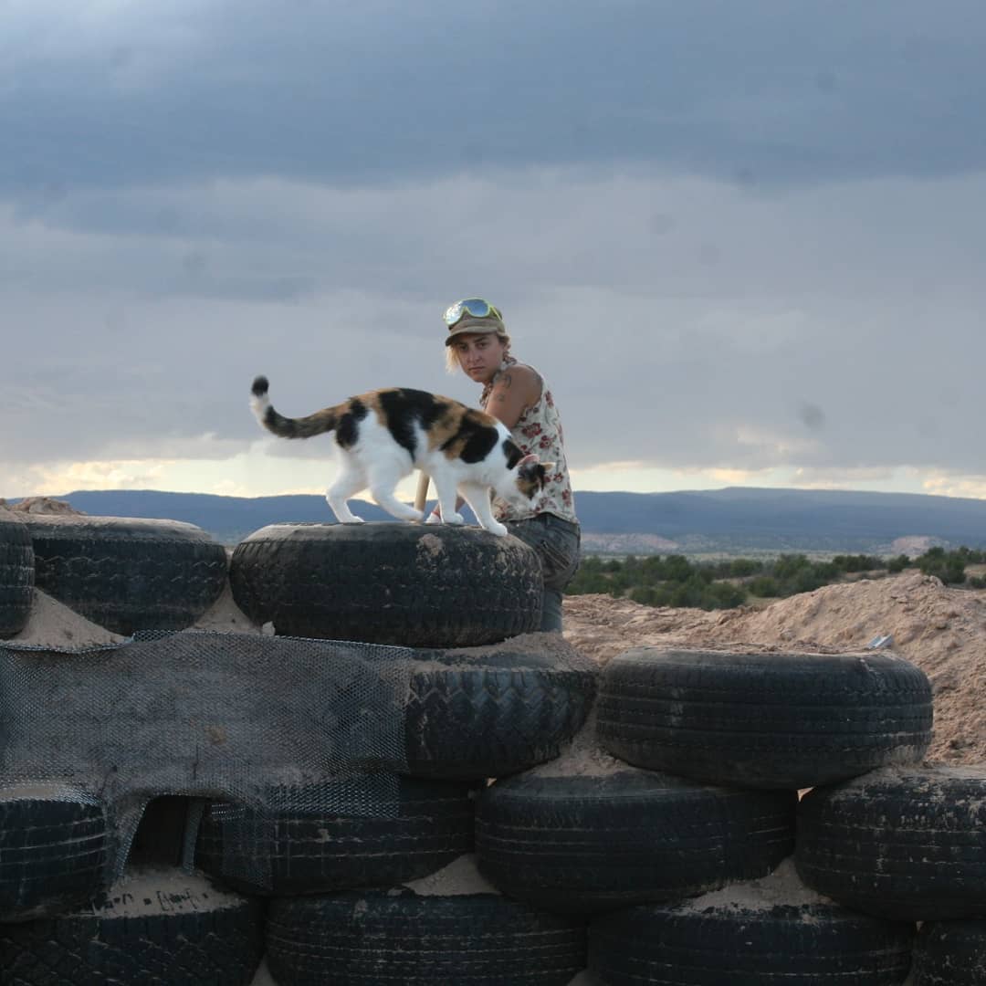 House complete, building studio